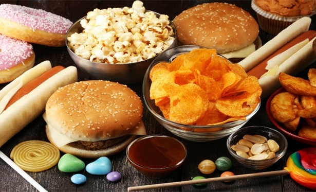 Alimentos ultraprocessados podem contribuir para a perna cognitiva
